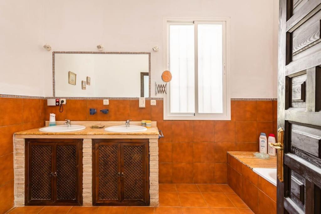 Casa Rural Navalonguilla Con Piscina 圣奥拉利亚德尔卡拉 外观 照片