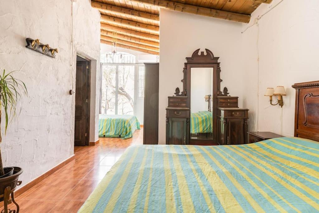 Casa Rural Navalonguilla Con Piscina 圣奥拉利亚德尔卡拉 外观 照片