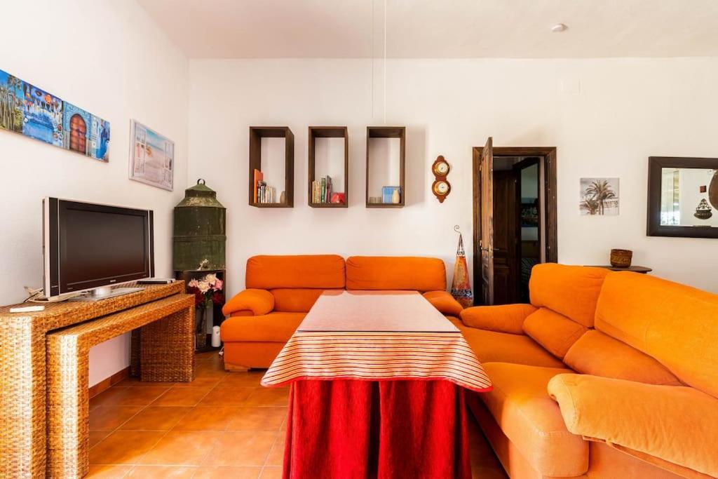Casa Rural Navalonguilla Con Piscina 圣奥拉利亚德尔卡拉 外观 照片