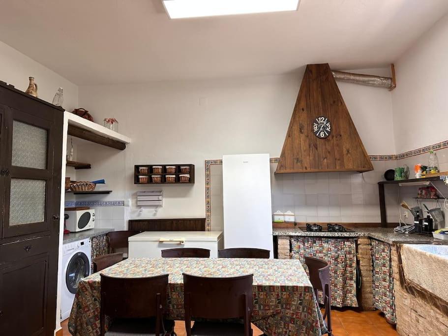Casa Rural Navalonguilla Con Piscina 圣奥拉利亚德尔卡拉 外观 照片